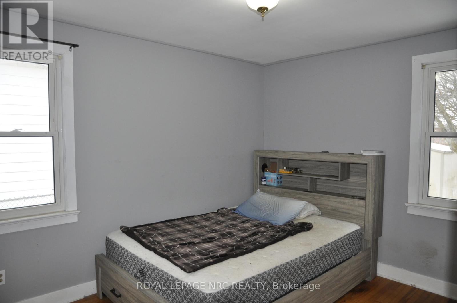 129 Gilmore Road, Fort Erie, Ontario  L2A 2L9 - Photo 9 - X12690942