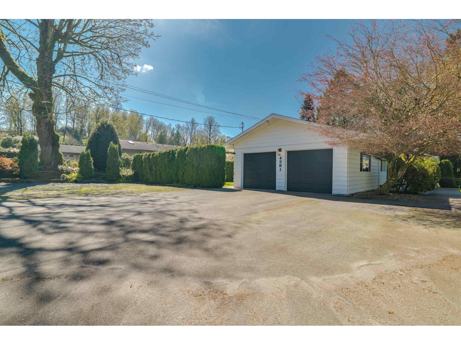 4381 Bridgeview Street, Abbotsford, British Columbia  V4X 1W8 - Photo 31 - R3111603