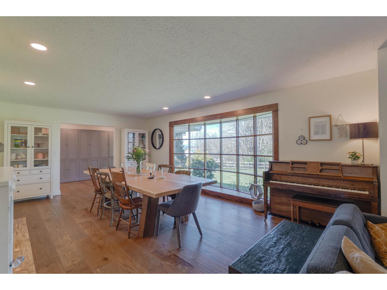 4381 Bridgeview Street, Abbotsford, British Columbia  V4X 1W8 - Photo 9 - R3111603