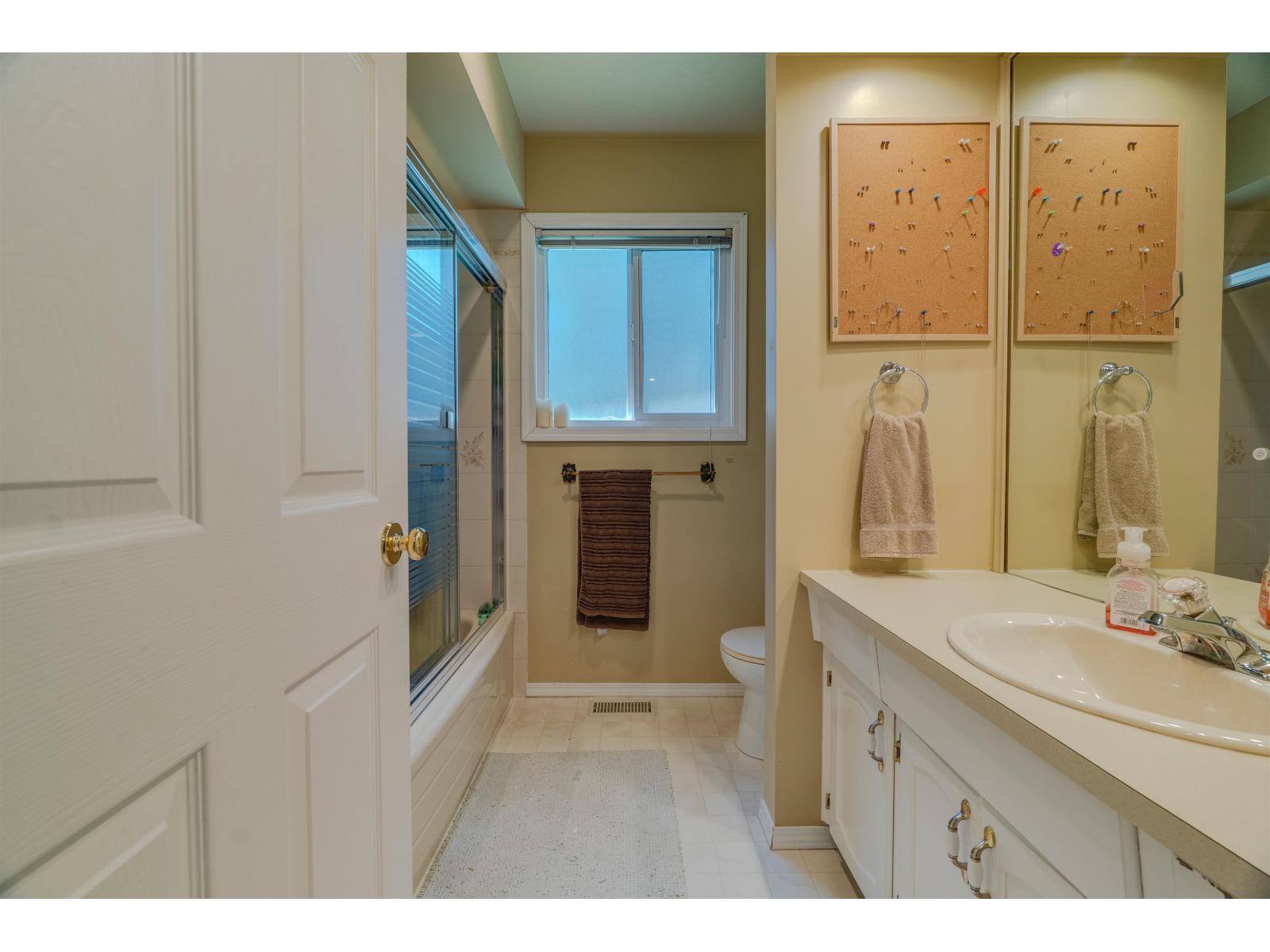 4381 Bridgeview Street, Abbotsford, British Columbia  V4X 1W8 - Photo 17 - R3111603