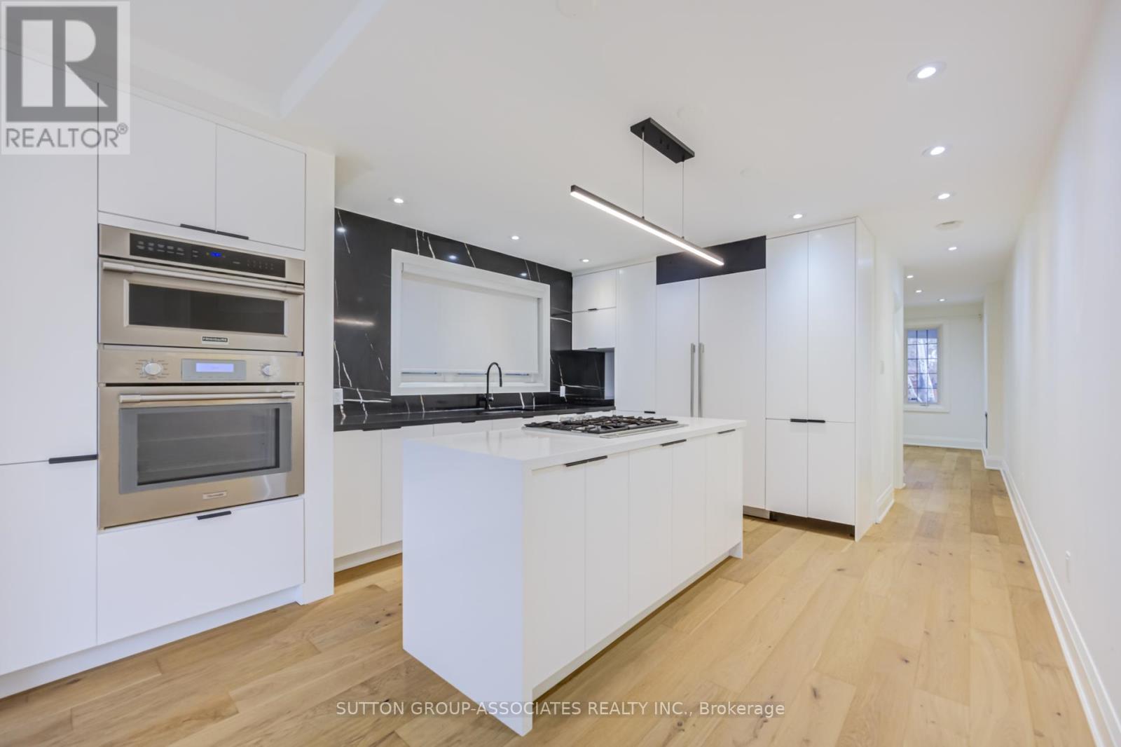 Upper - 422 Rushton Road, Toronto, Ontario  M6C 2Y3 - Photo 21 - C13008184