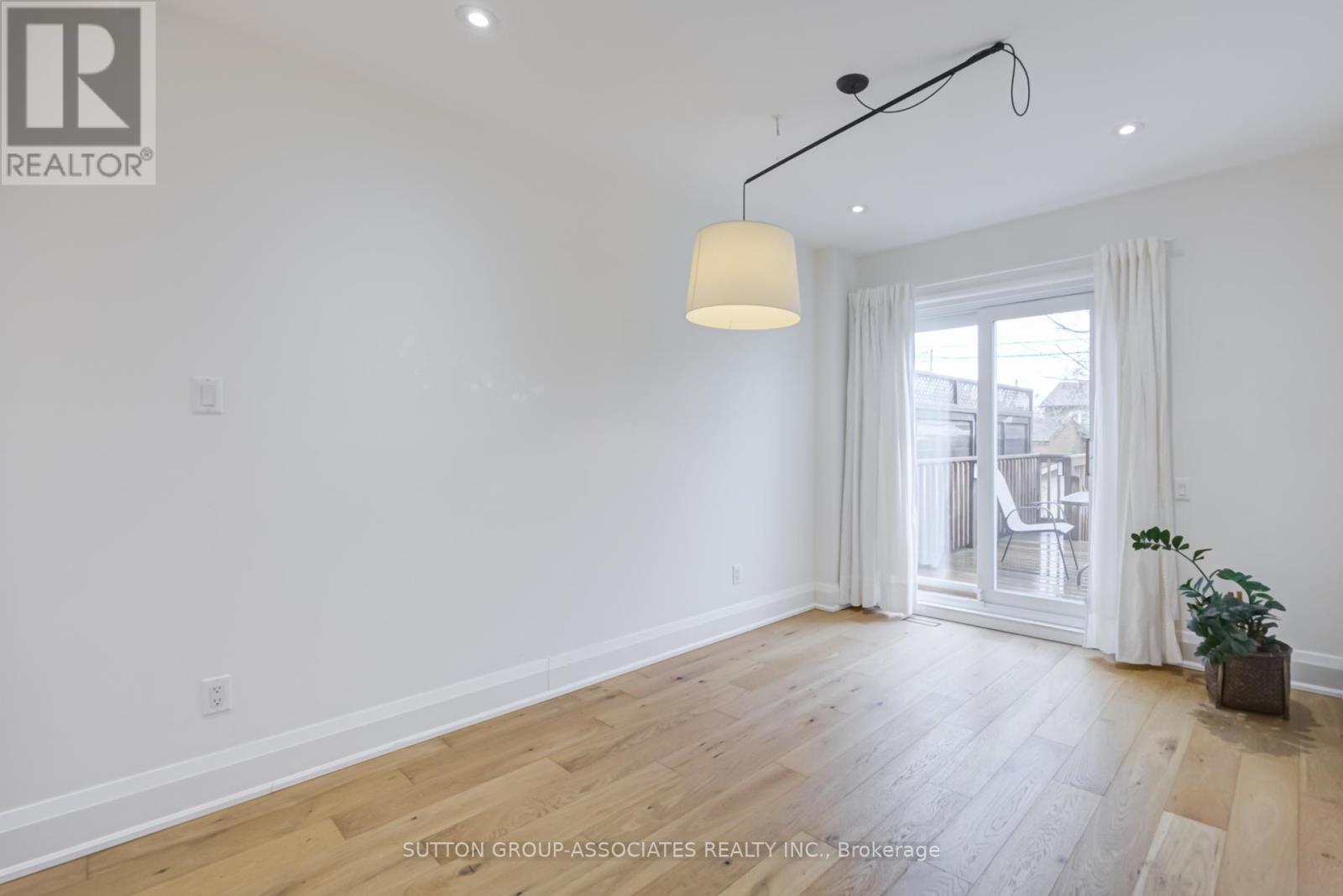 Upper - 422 Rushton Road, Toronto, Ontario  M6C 2Y3 - Photo 23 - C13008184