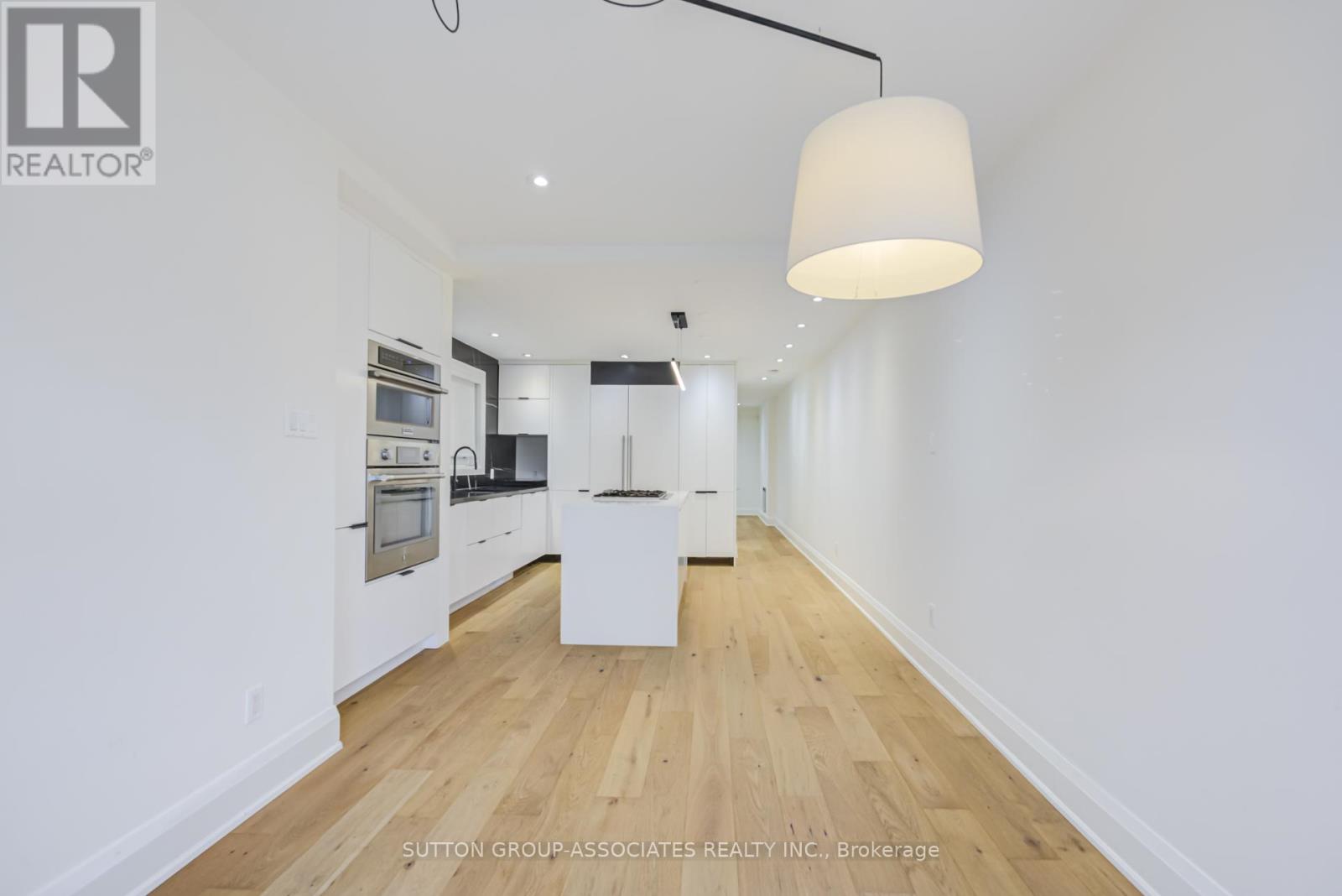 Upper - 422 Rushton Road, Toronto, Ontario  M6C 2Y3 - Photo 25 - C13008184