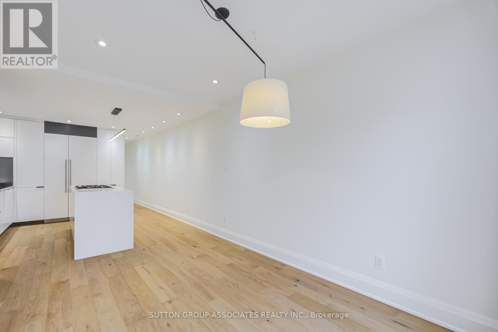 Upper - 422 Rushton Road, Toronto, Ontario  M6C 2Y3 - Photo 26 - C13008184