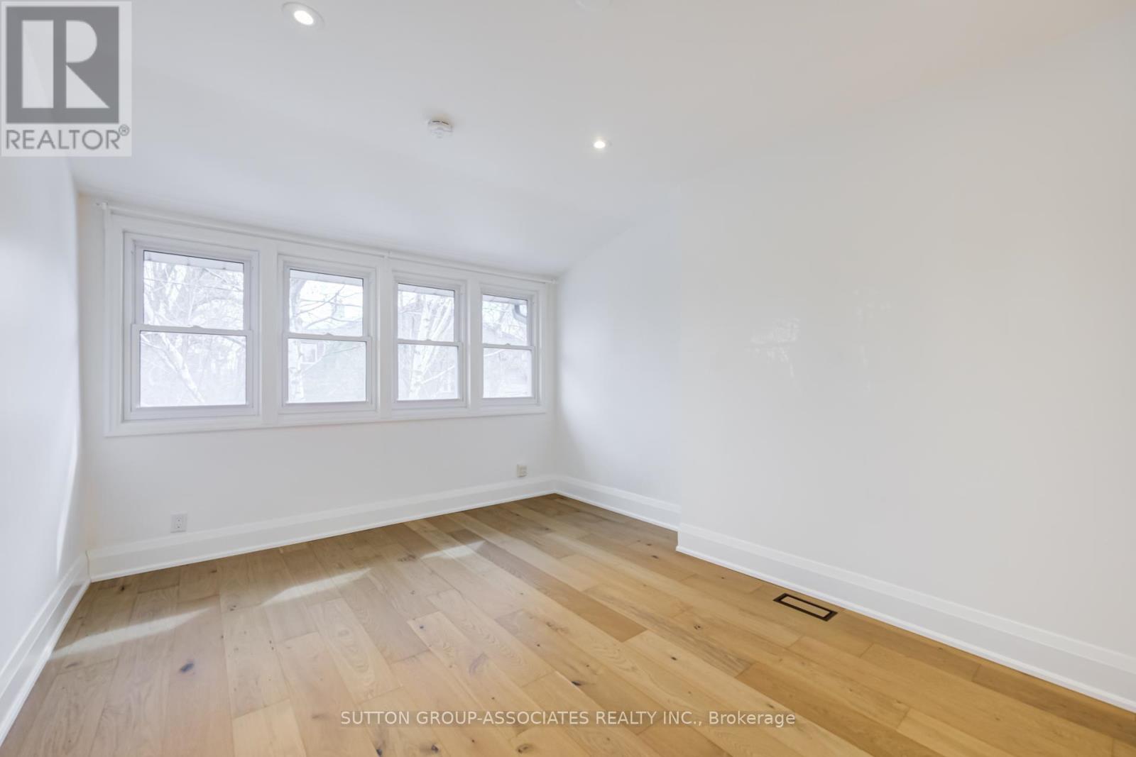 Upper - 422 Rushton Road, Toronto, Ontario  M6C 2Y3 - Photo 28 - C13008184