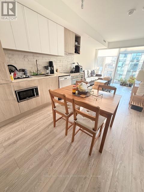 339 - 2020 Bathurst Street, Toronto, Ontario  M5P 0A6 - Photo 5 - C13008200