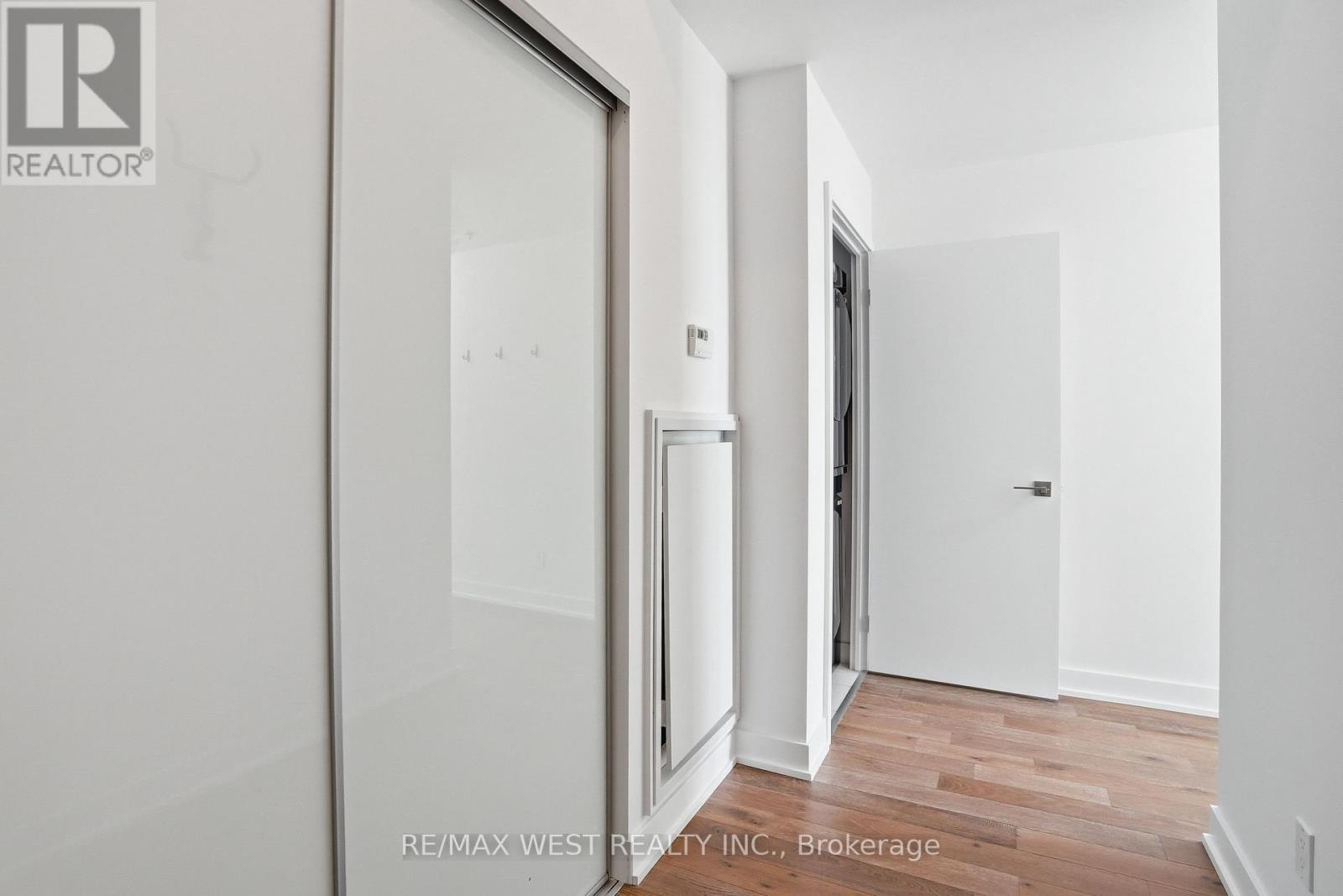 1105 - 20 Minowan Miikan Lane, Toronto, Ontario  M6J 0E5 - Photo 12 - C13008260