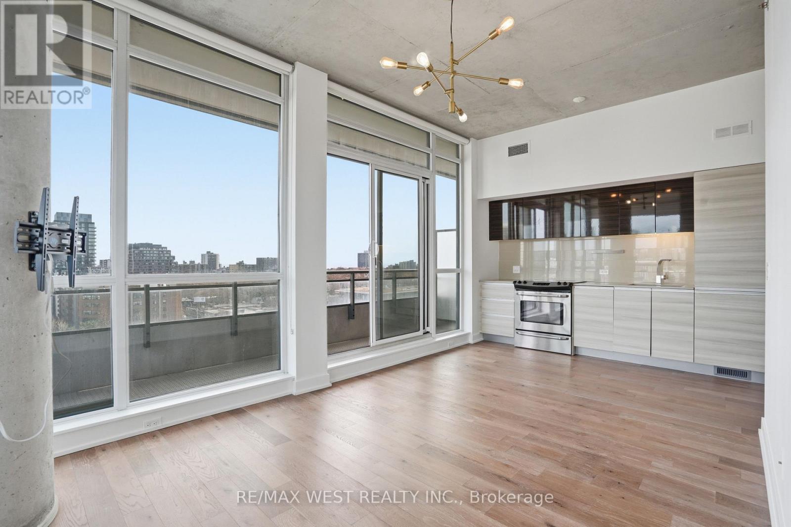 1105 - 20 Minowan Miikan Lane, Toronto, Ontario  M6J 0E5 - Photo 5 - C13008260