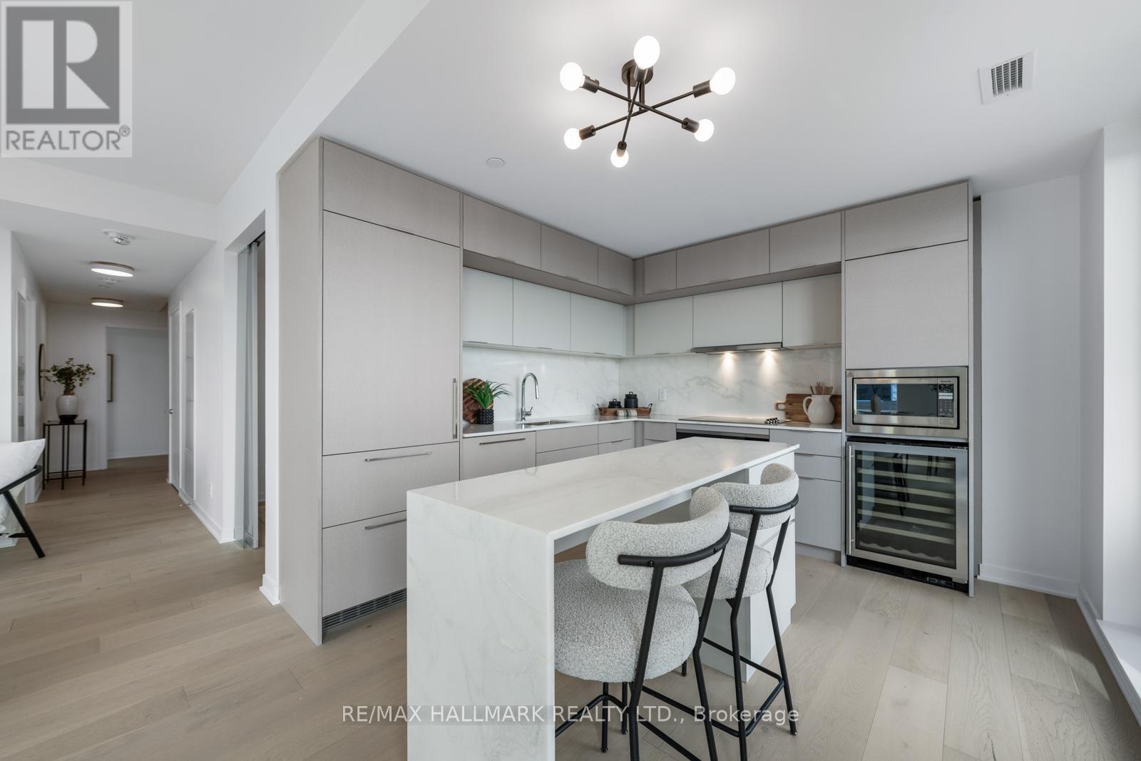 907 - 185 Alberta Avenue, Toronto, Ontario  M6C 0A5 - Photo 10 - C13008270