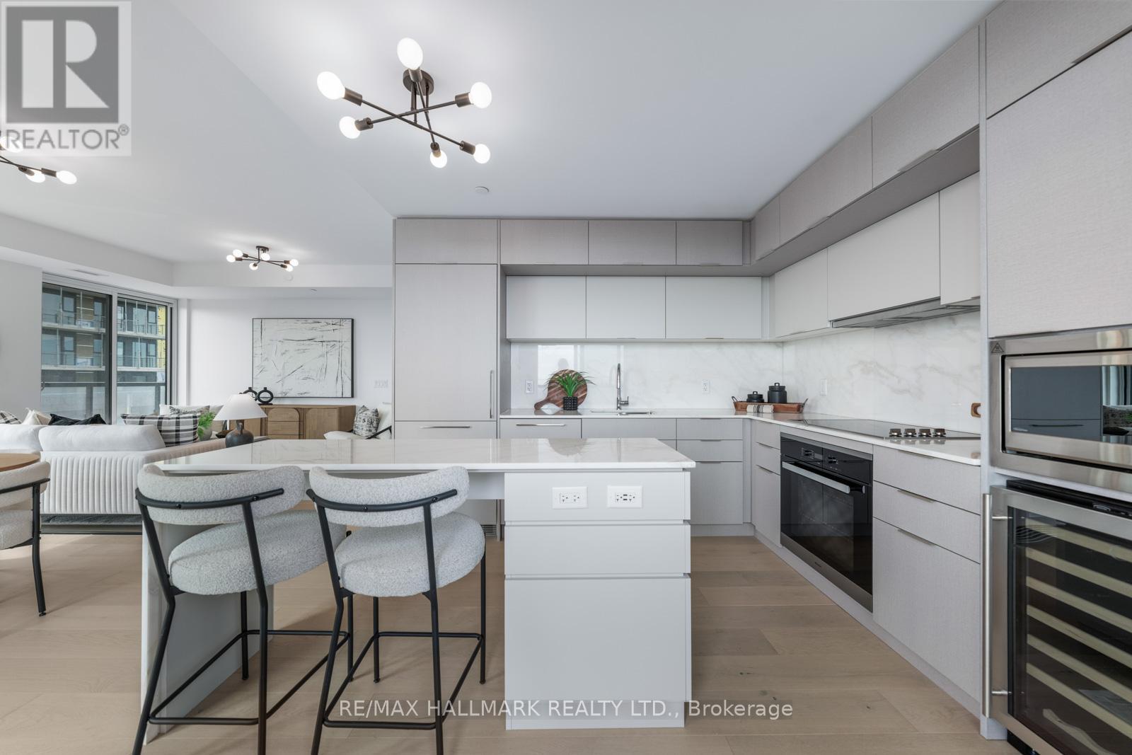 907 - 185 Alberta Avenue, Toronto, Ontario  M6C 0A5 - Photo 15 - C13008270