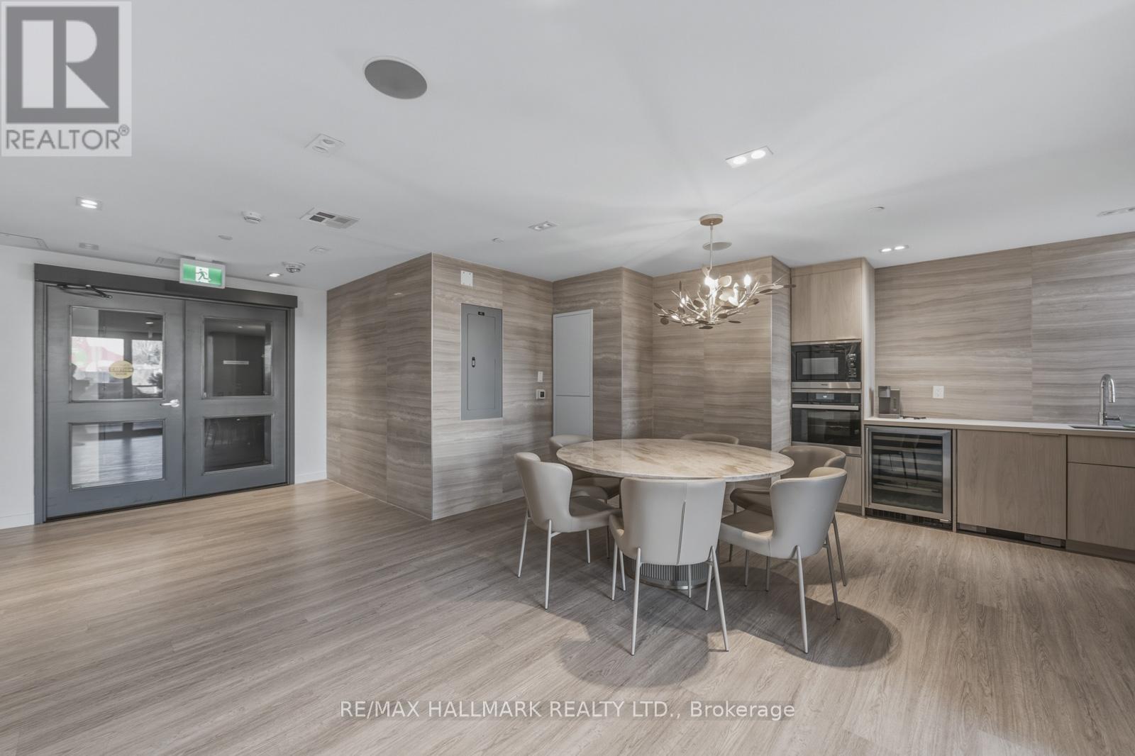 907 - 185 Alberta Avenue, Toronto, Ontario  M6C 0A5 - Photo 31 - C13008270