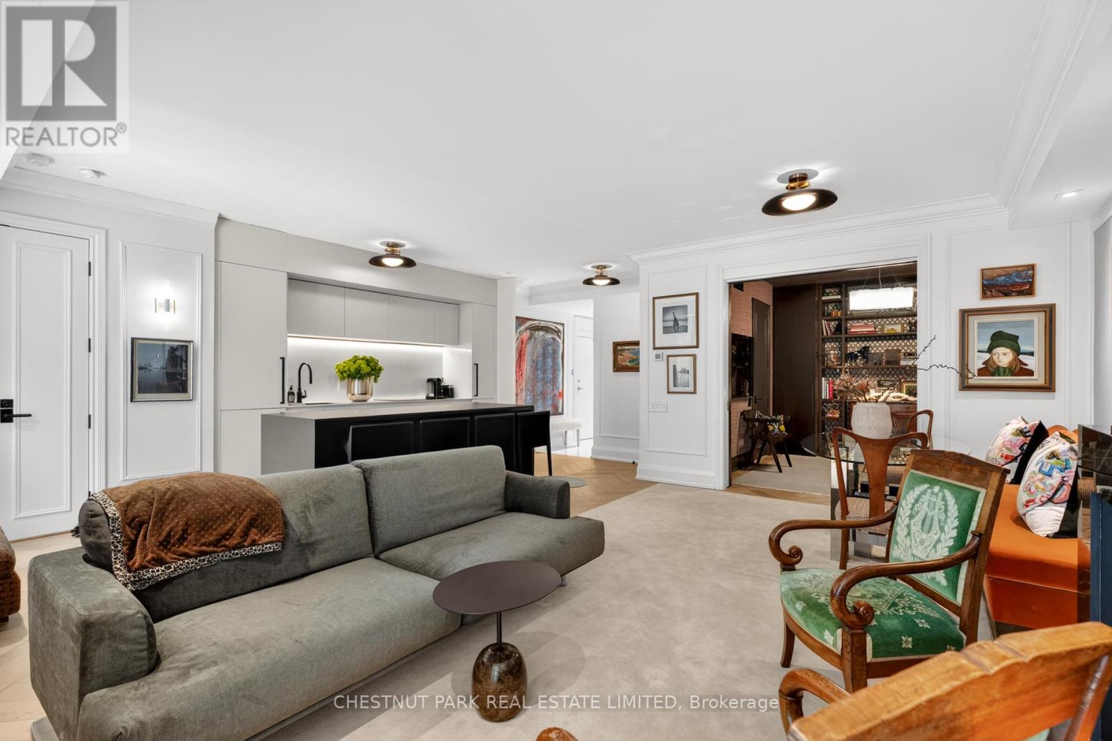 301 - 20 Scrivener Square, Toronto, Ontario  M4W 3X9 - Photo 3 - C13008286