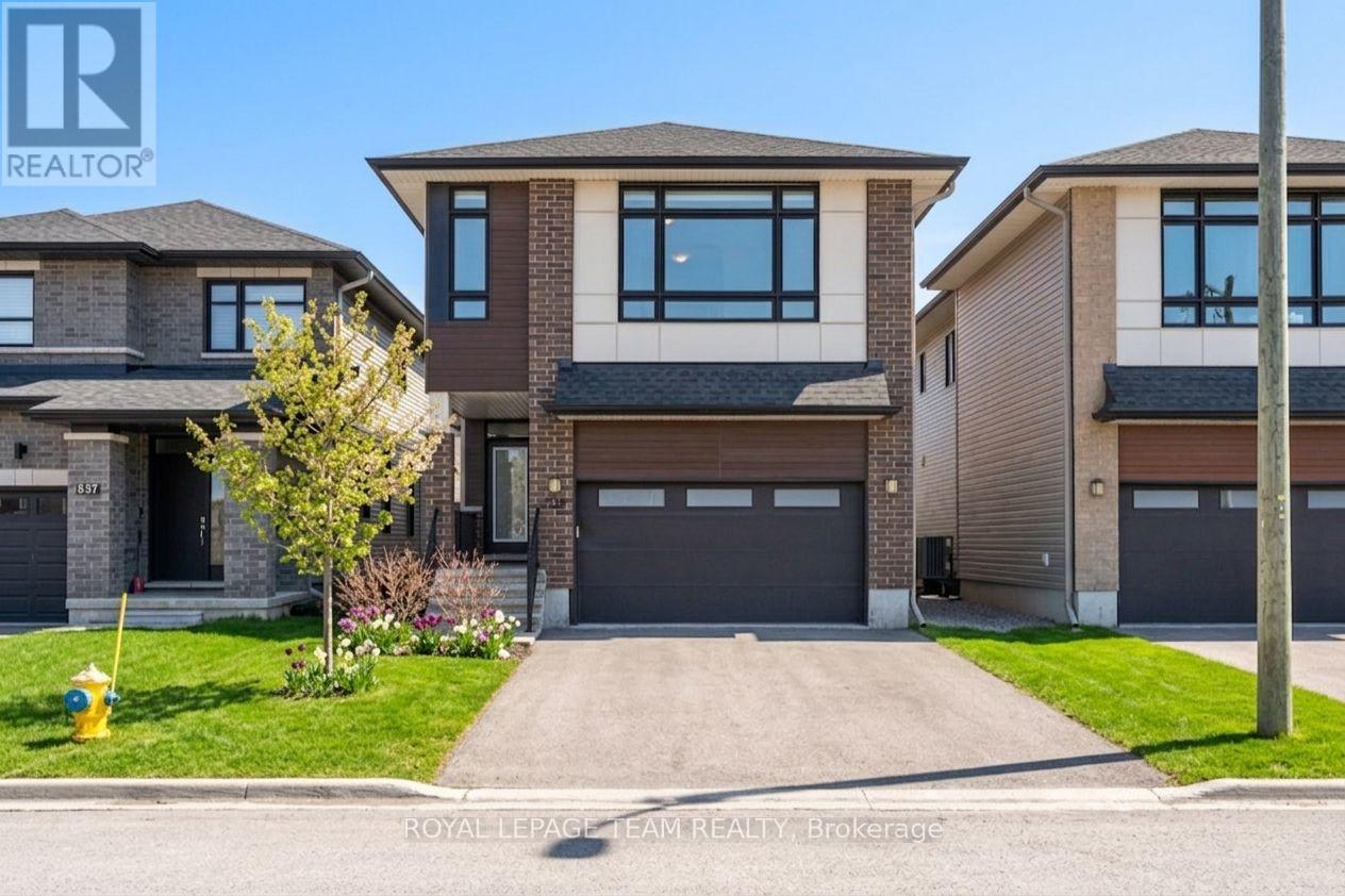 539 Honeylocust Avenue, Ottawa, Ontario  K2V 0L8 - Photo 2 - X13008094