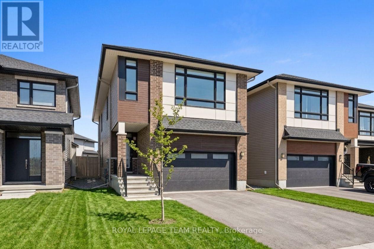 539 Honeylocust Avenue, Ottawa, Ontario  K2V 0L8 - Photo 3 - X13008094