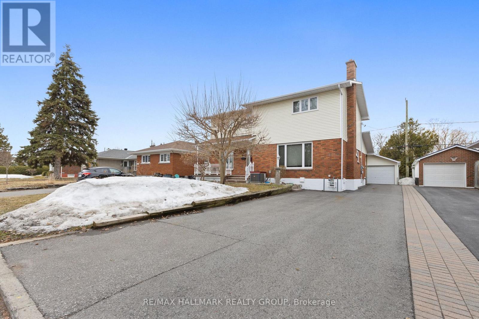 1310 Ferguson Street, Ottawa, Ontario  K2C 2K4 - Photo 3 - X13008176