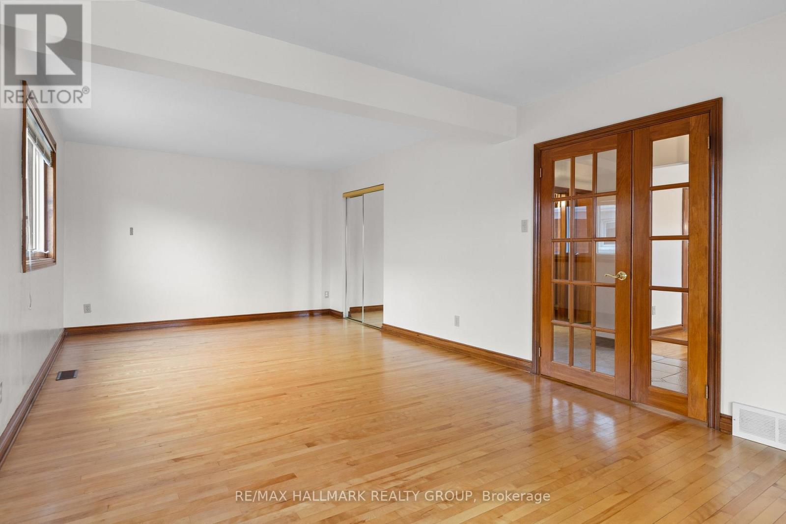 1310 Ferguson Street, Ottawa, Ontario  K2C 2K4 - Photo 8 - X13008176