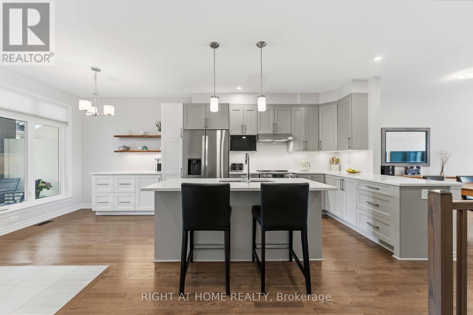 14 Kayenta Street, Ottawa, Ontario  K2S 2K8 - Photo 5 - X13008190