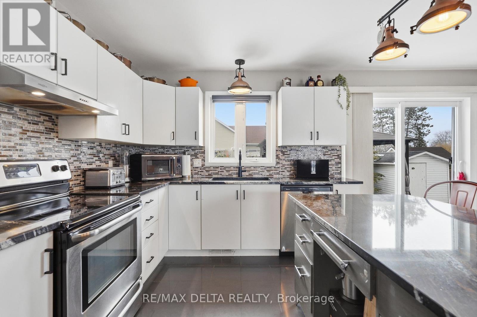 60 Richard Street, Alfred And Plantagenet, Ontario  K0B 1A0 - Photo 12 - X13008230