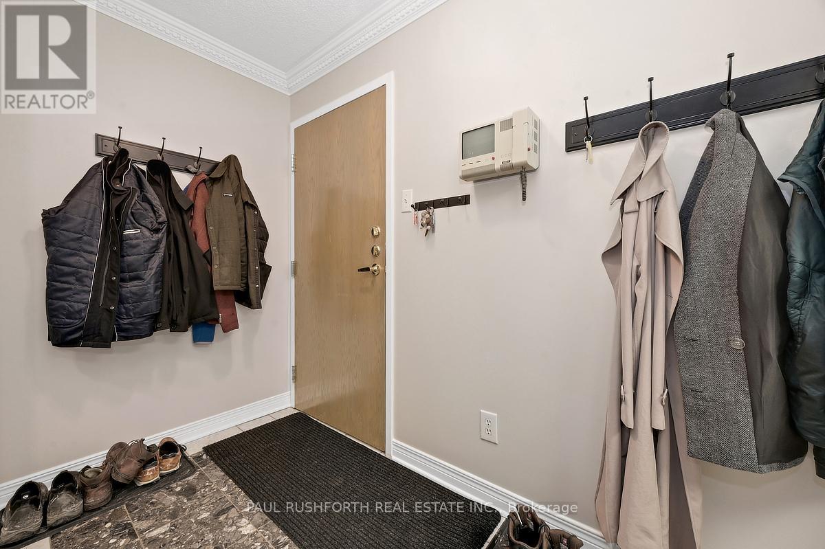 202 - 939 North River Road, Ottawa, Ontario  K1K 3V2 - Photo 2 - X13008240