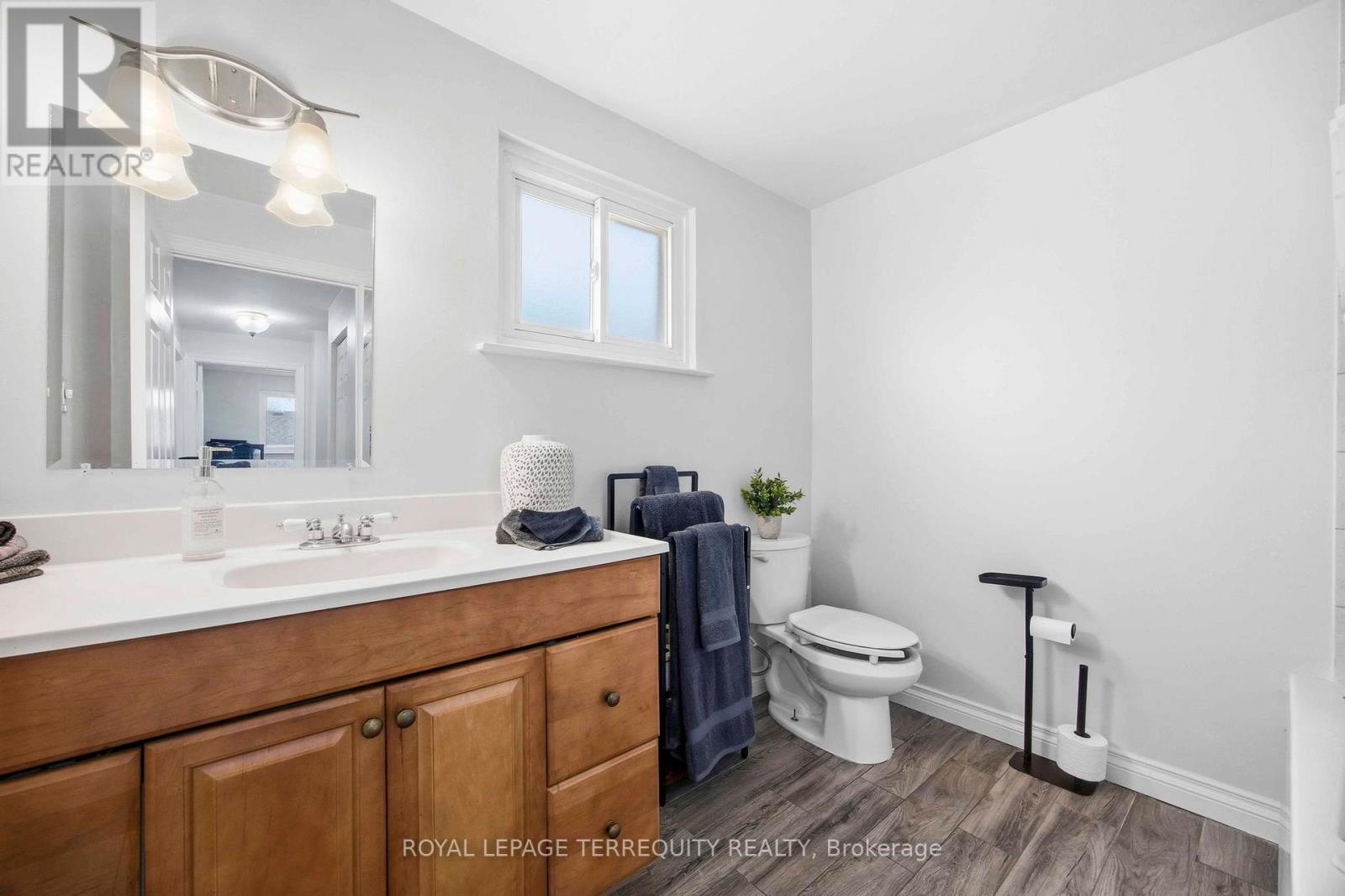 971 Oklahoma Drive, Pickering, Ontario  L1W 2H8 - Photo 25 - E13008078