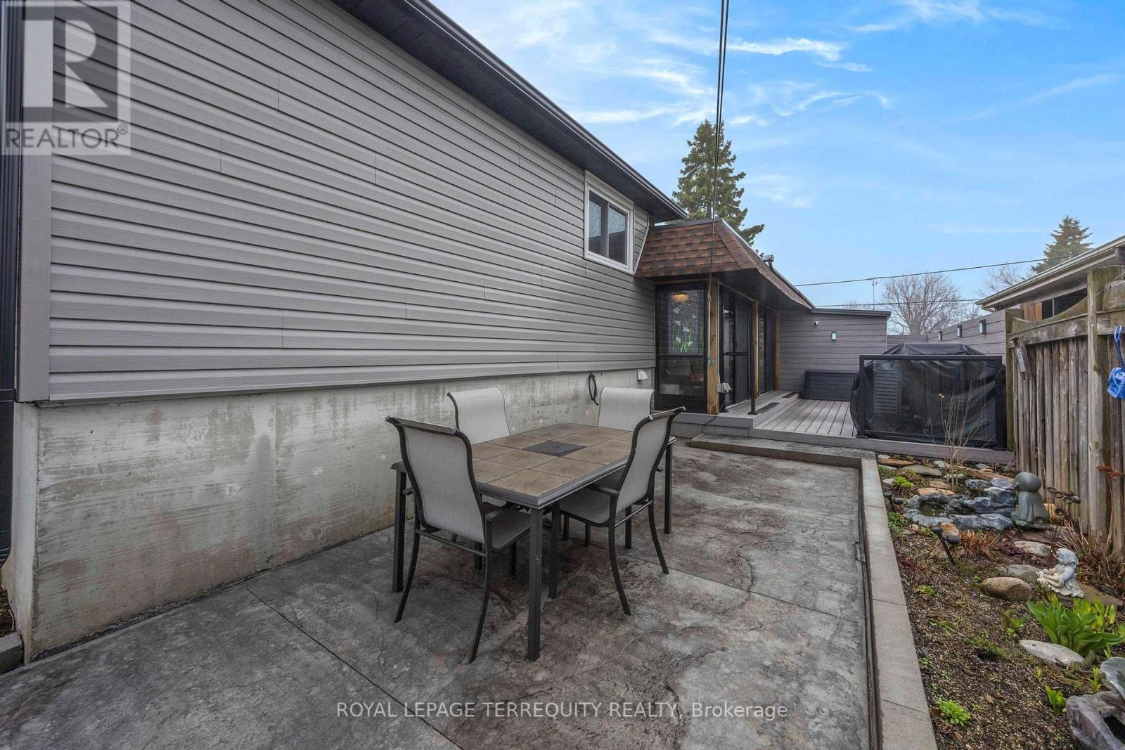 971 Oklahoma Drive, Pickering, Ontario  L1W 2H8 - Photo 37 - E13008078