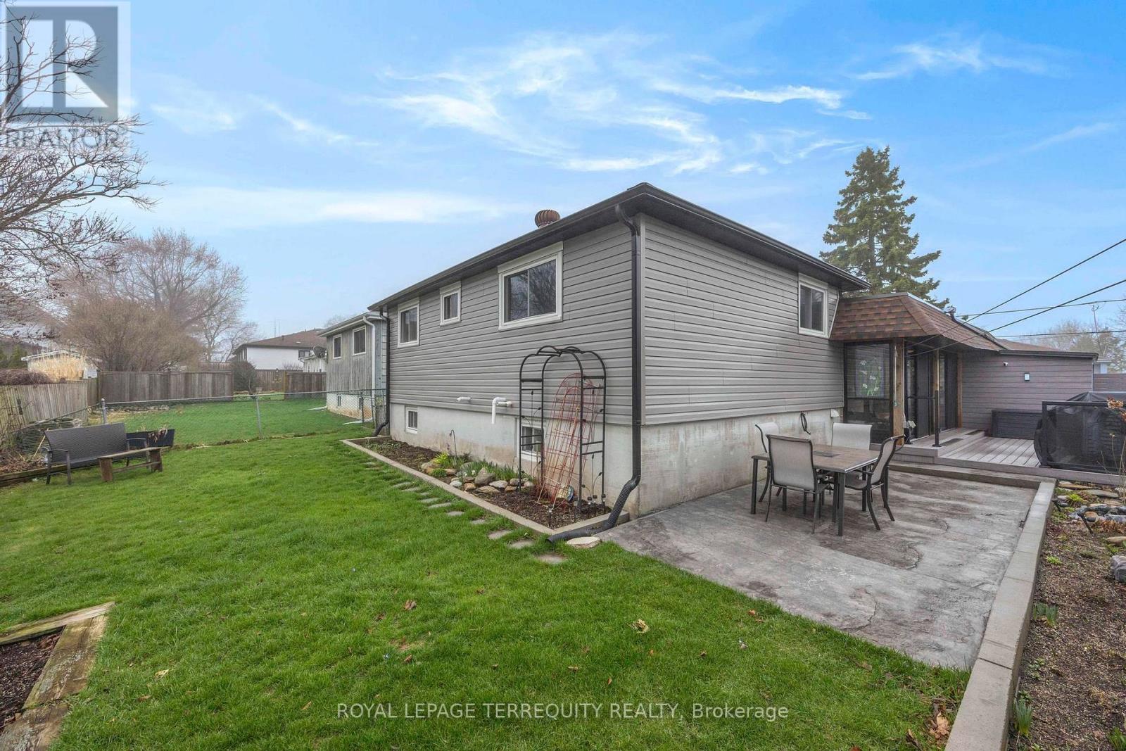 971 Oklahoma Drive, Pickering, Ontario  L1W 2H8 - Photo 39 - E13008078