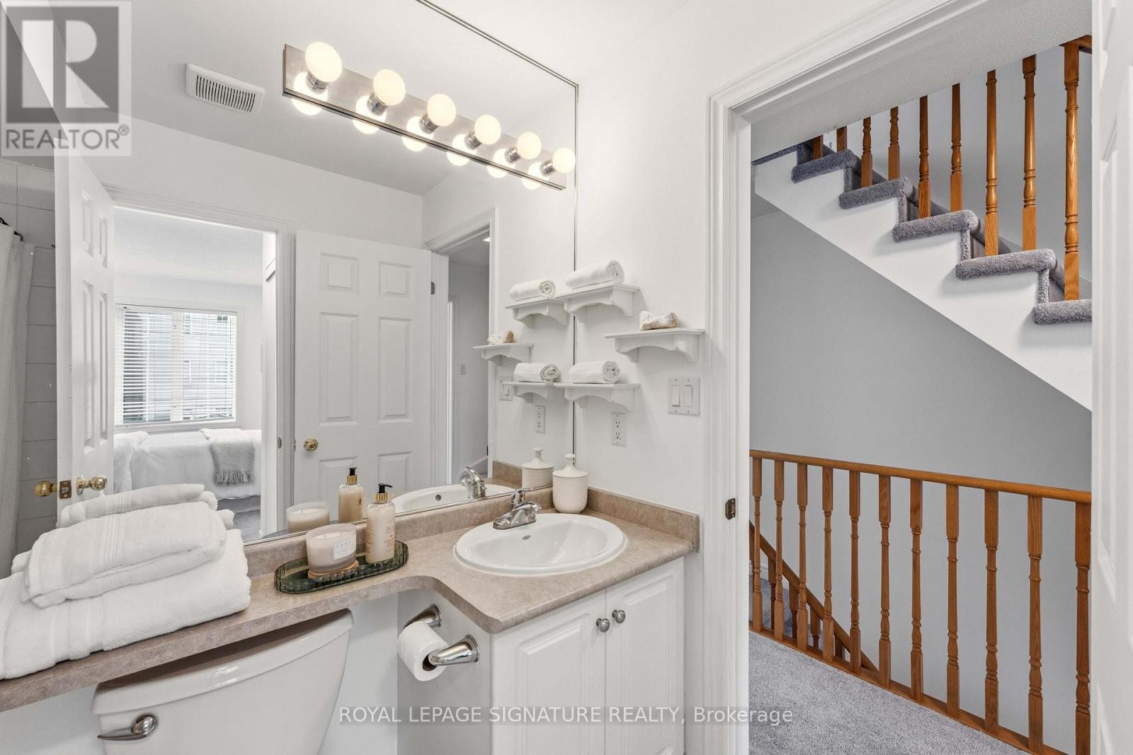 60 Natalie Place, Toronto, Ontario  M4M 3P7 - Photo 22 - E13008088