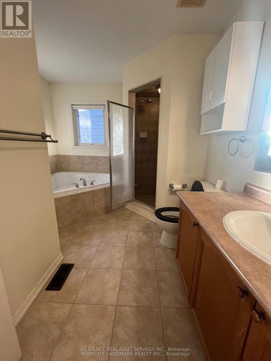 181 Norland Circle, Oshawa, Ontario  L1L 0A6 - Photo 11 - E13008098