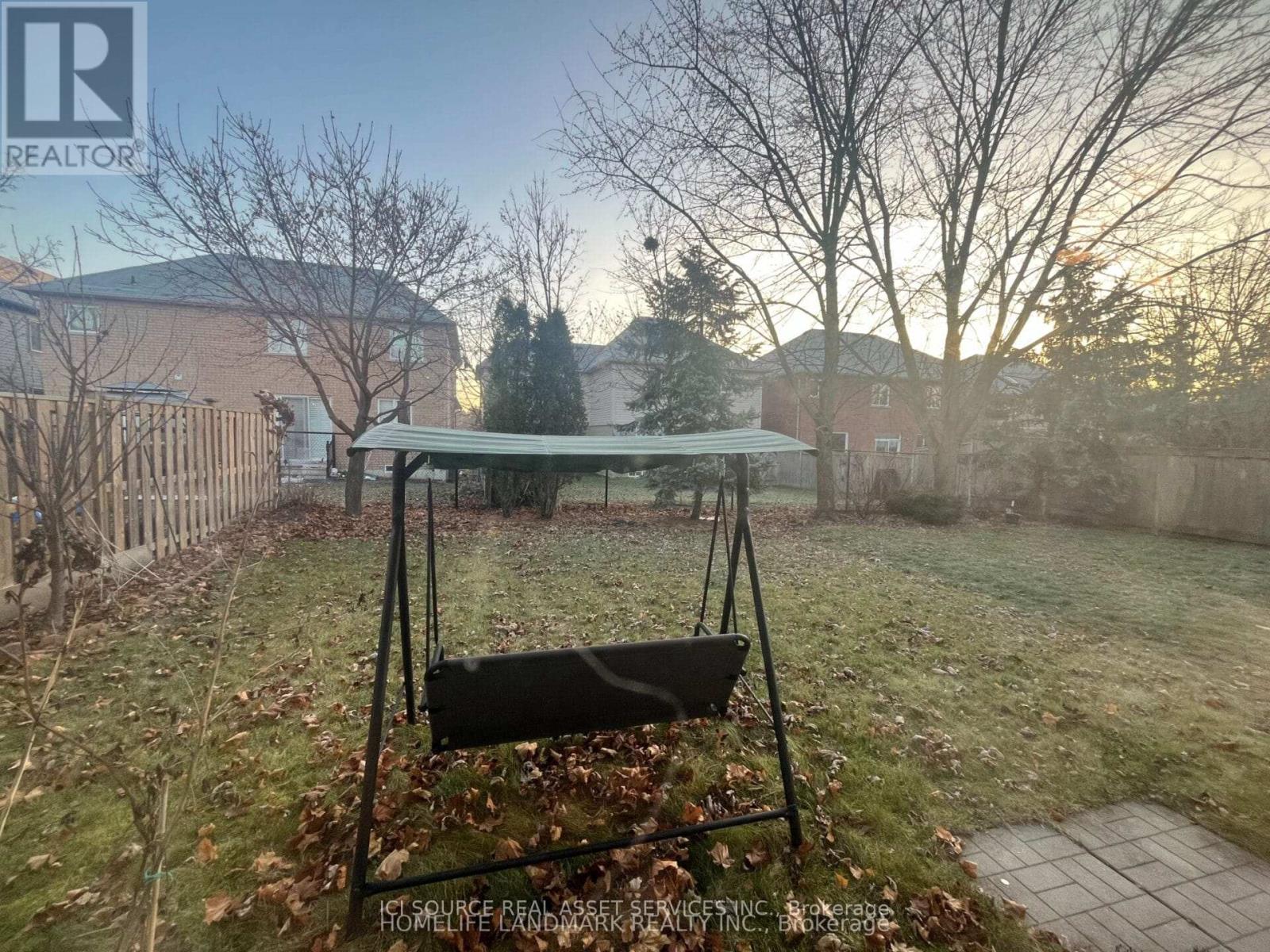 181 Norland Circle, Oshawa, Ontario  L1L 0A6 - Photo 12 - E13008098