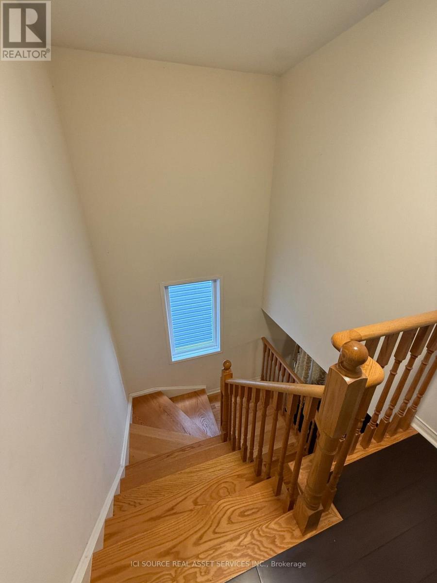 181 Norland Circle, Oshawa, Ontario  L1L 0A6 - Photo 14 - E13008098