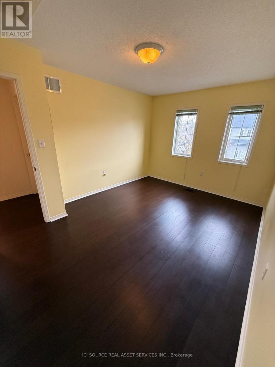 181 Norland Circle, Oshawa, Ontario  L1L 0A6 - Photo 8 - E13008098