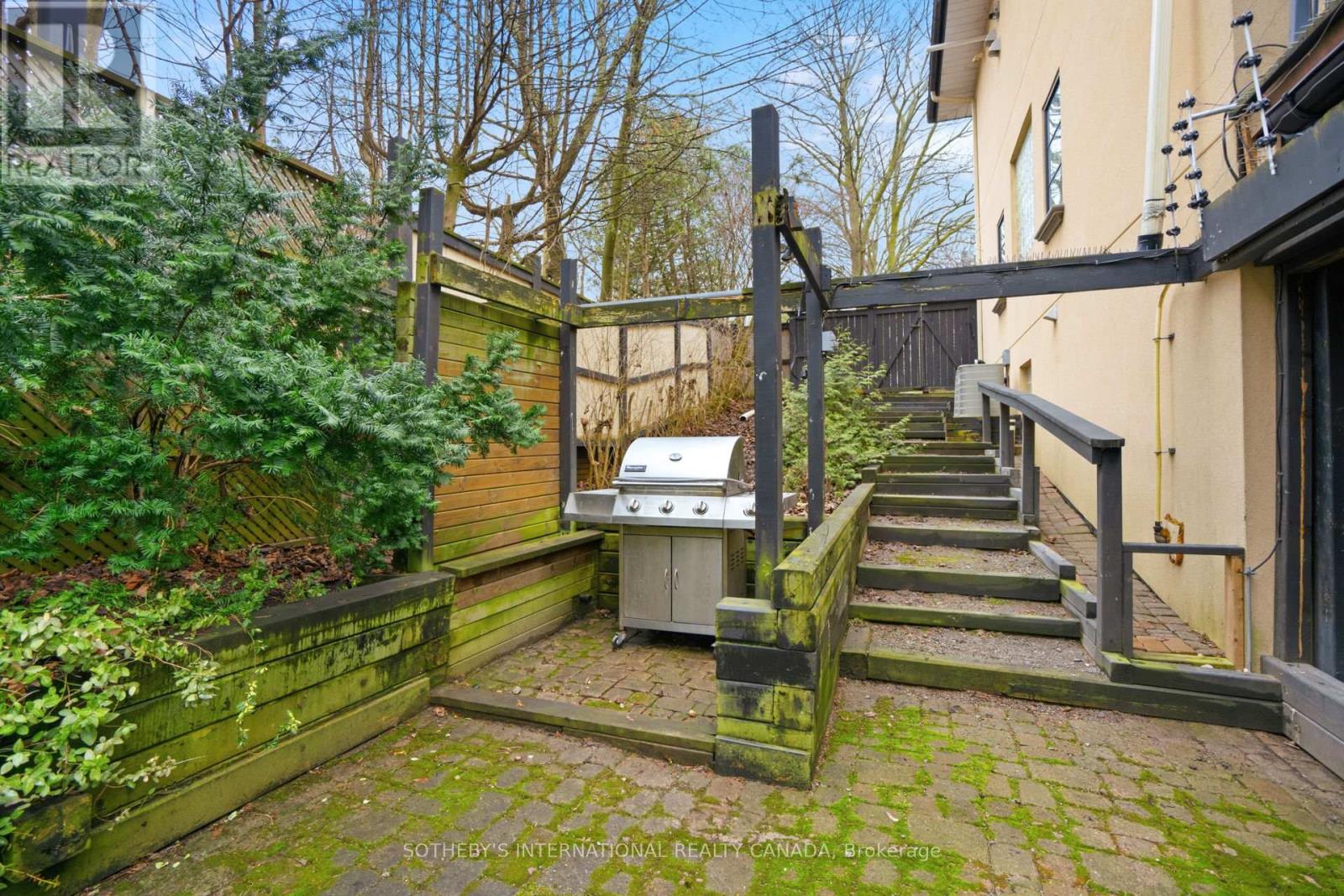 55 Pine Ridge Drive, Toronto, Ontario  M1M 2X6 - Photo 50 - E13008254