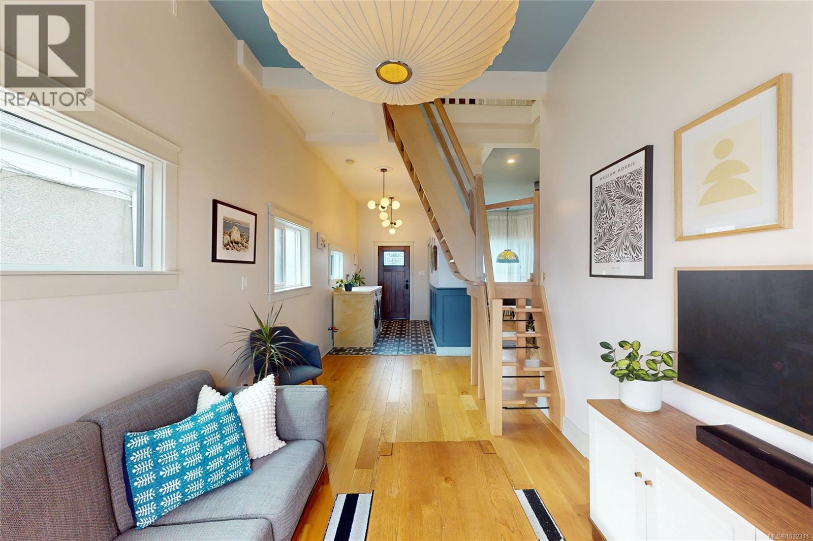 1709 Fernwood Rd, Victoria, British Columbia  V8T 2Y3 - Photo 13 - 1032311