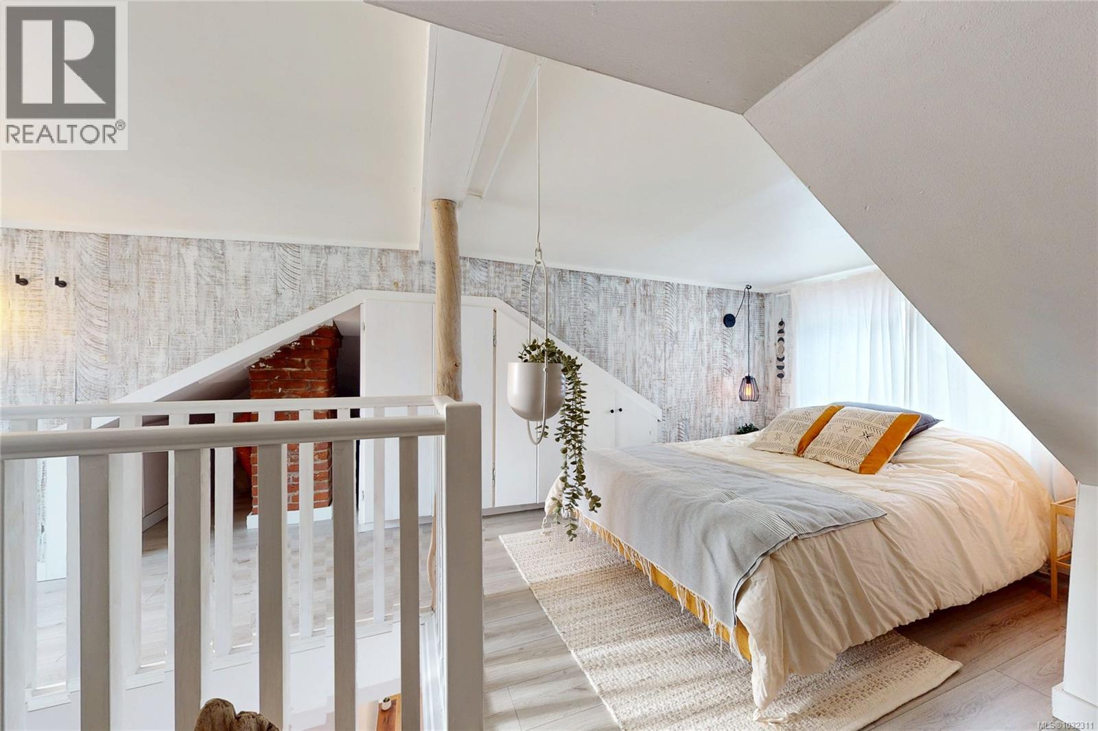 1709 Fernwood Rd, Victoria, British Columbia  V8T 2Y3 - Photo 16 - 1032311