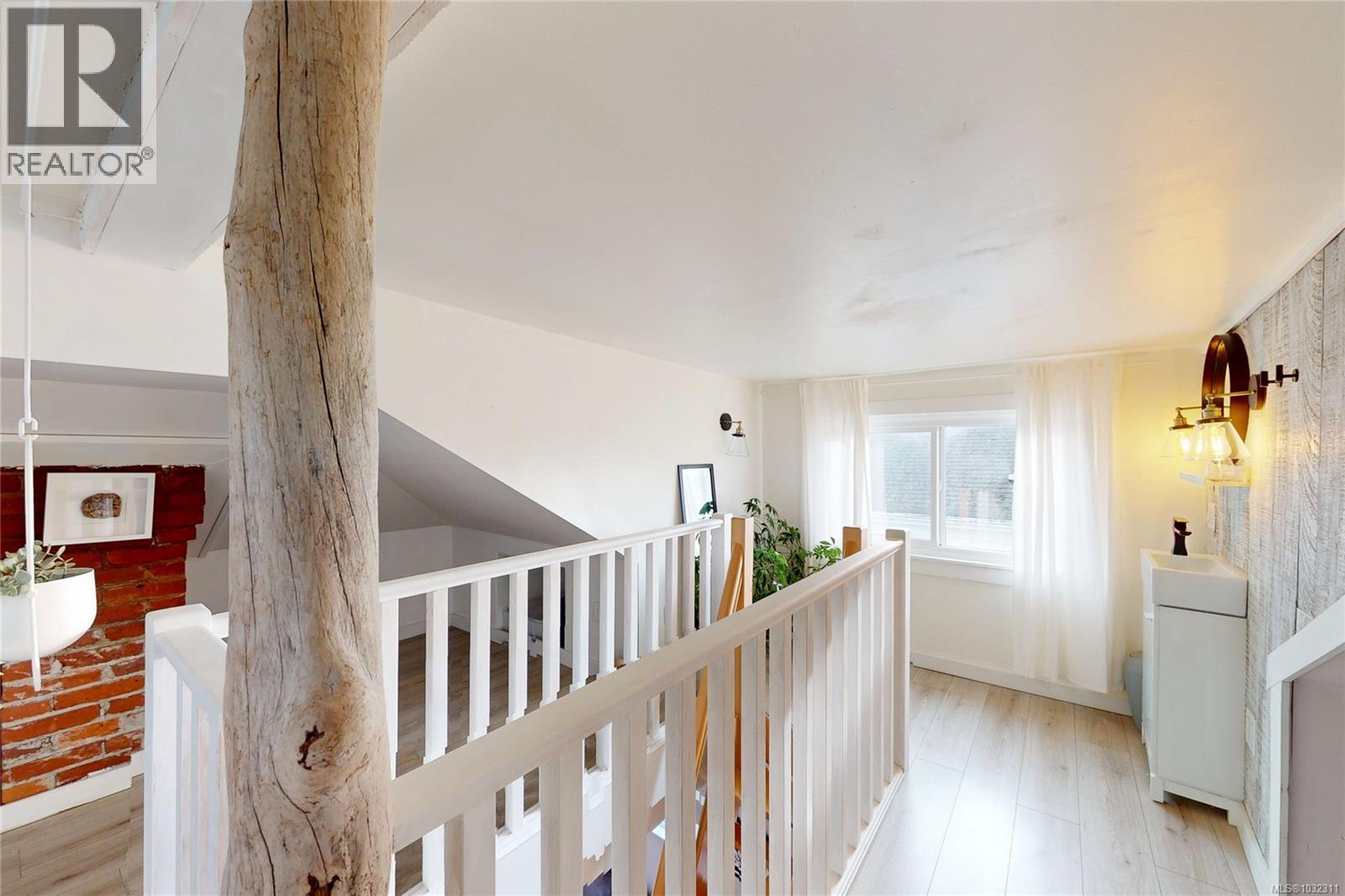 1709 Fernwood Rd, Victoria, British Columbia  V8T 2Y3 - Photo 20 - 1032311