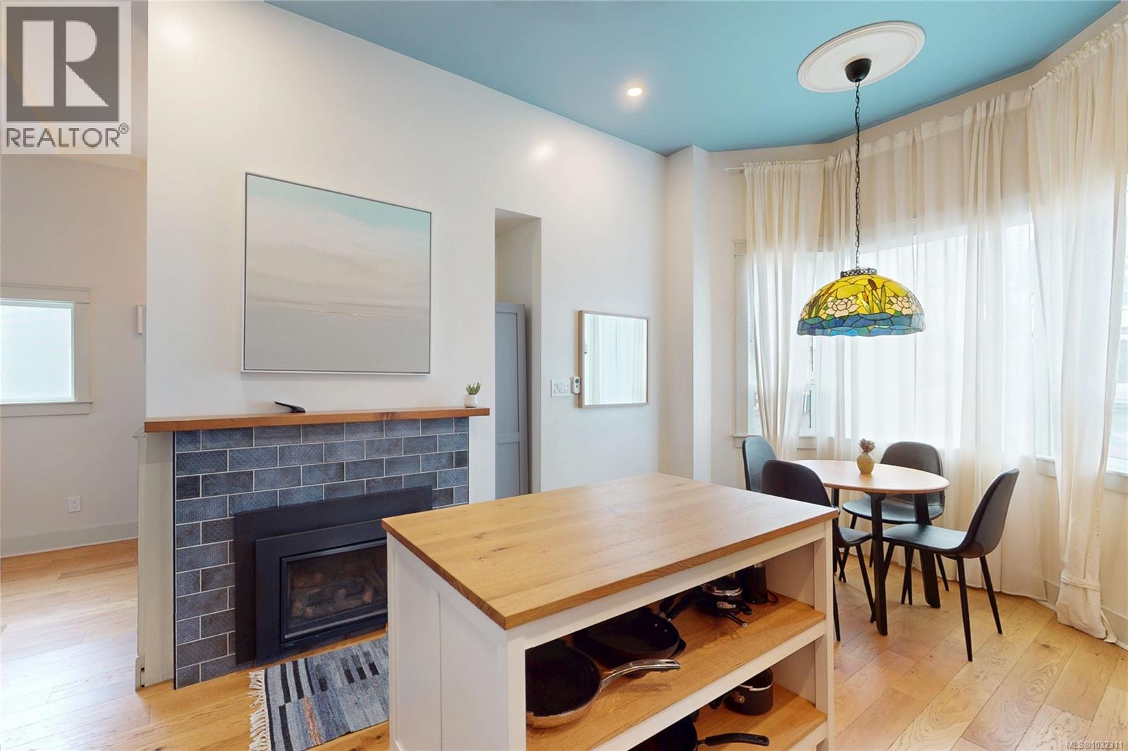 1709 Fernwood Rd, Victoria, British Columbia  V8T 2Y3 - Photo 8 - 1032311