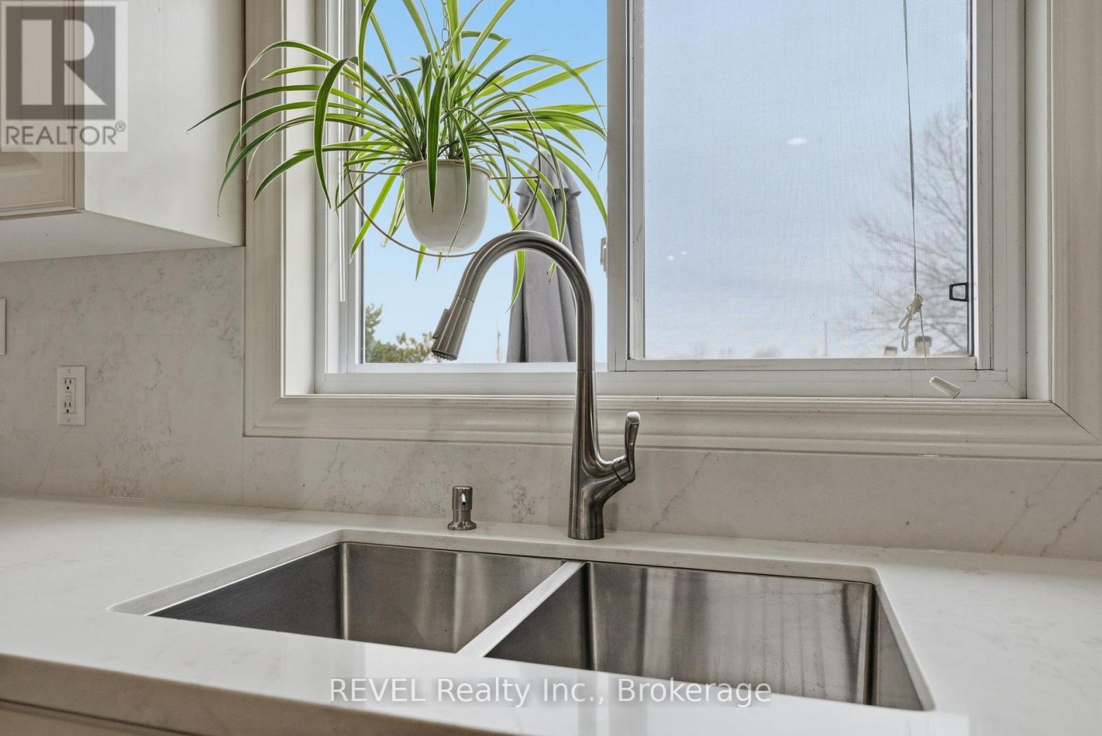 17 Stonehaven Road, Haldimand, Ontario  N1A 2W6 - Photo 14 - X13008248