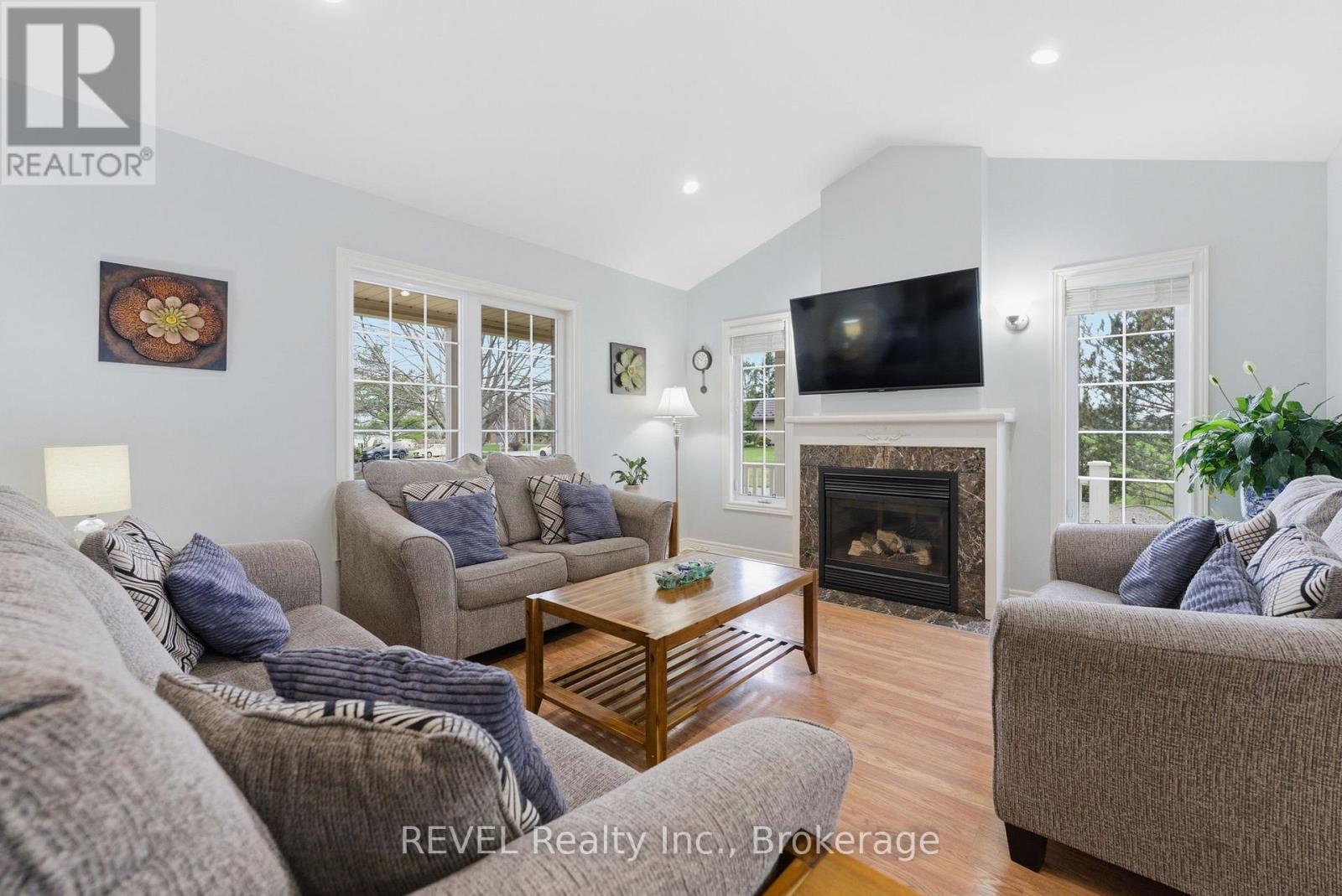 17 Stonehaven Road, Haldimand, Ontario  N1A 2W6 - Photo 7 - X13008248