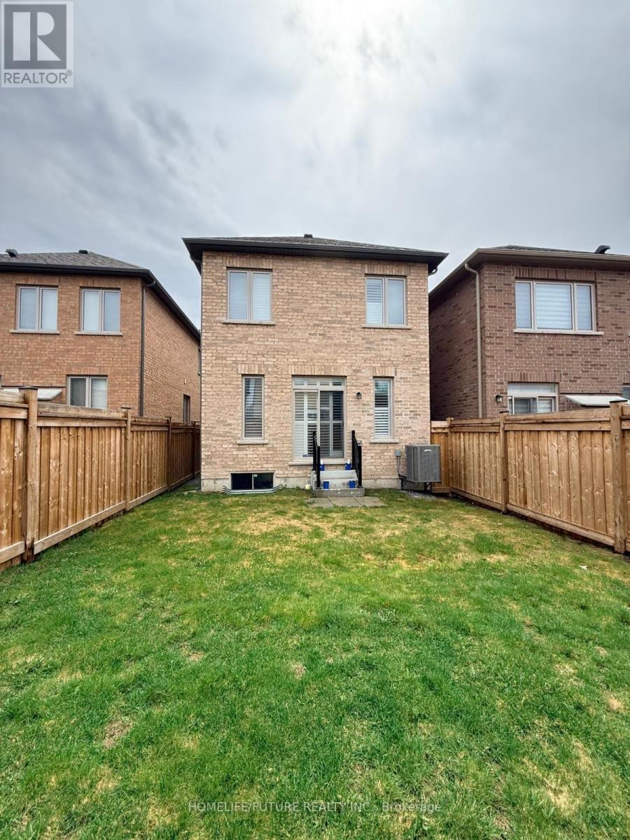 46 Gillivary Drive, Whitby, Ontario  L1P 0C9 - Photo 24 - E13007540