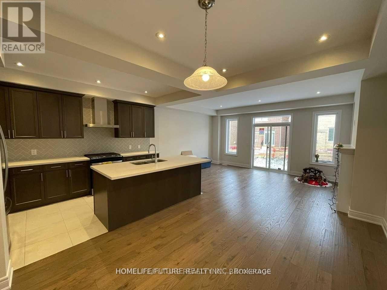 46 Gillivary Drive, Whitby, Ontario  L1P 0C9 - Photo 7 - E13007540