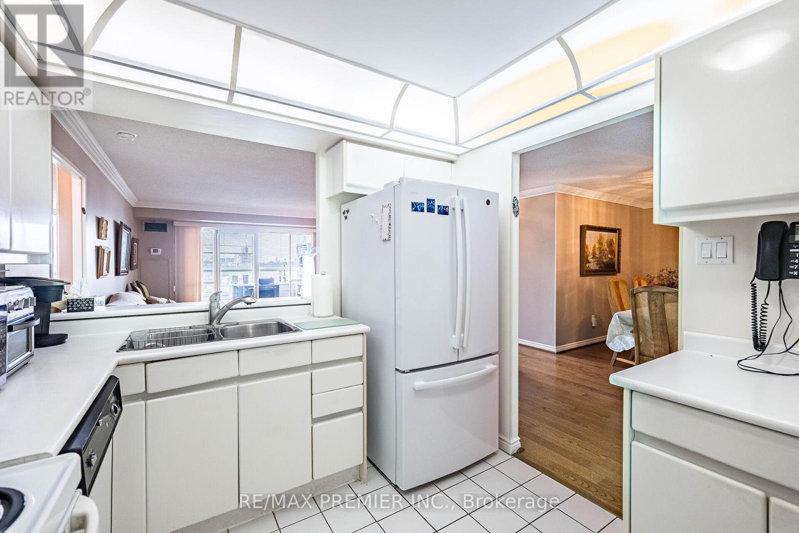 1412 - 7300 Yonge Street, Vaughan, Ontario  L4J 7Y5 - Photo 26 - N13008052