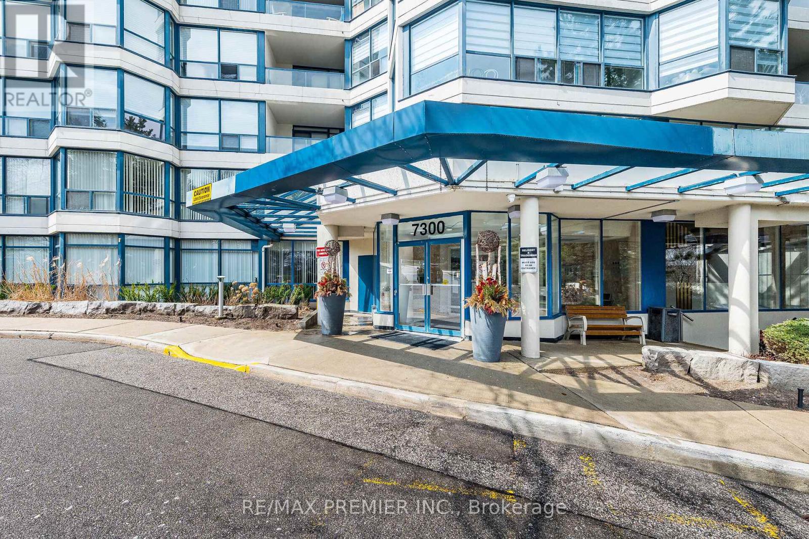 1412 - 7300 Yonge Street, Vaughan, Ontario  L4J 7Y5 - Photo 3 - N13008052