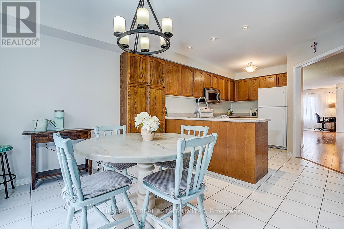 274 Flagstone Way, Newmarket, Ontario  L3X 2Y1 - Photo 12 - N13008090