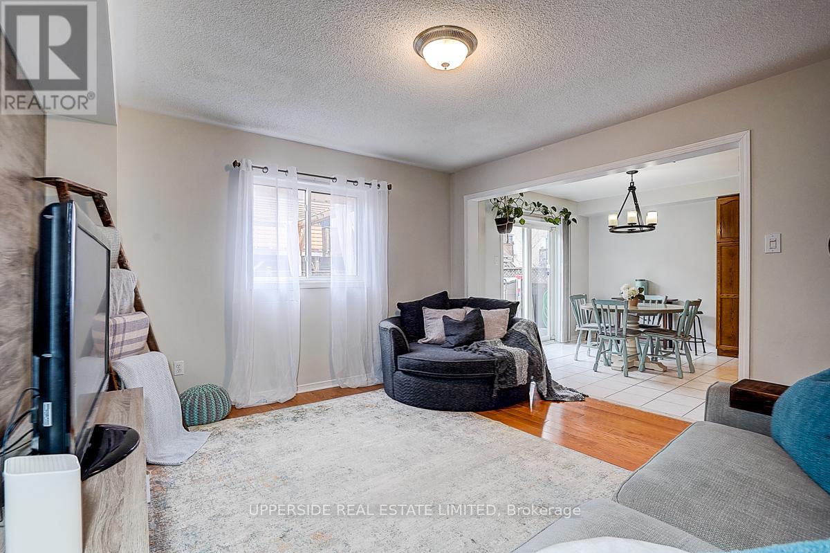 274 Flagstone Way, Newmarket, Ontario  L3X 2Y1 - Photo 9 - N13008090