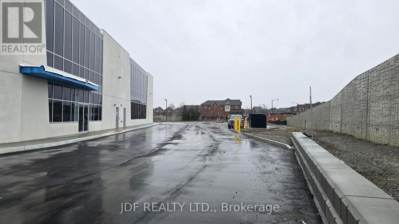 6 - 435 Cityview Boulevard, Vaughan, Ontario  L4H 3M3 - Photo 4 - N13008210