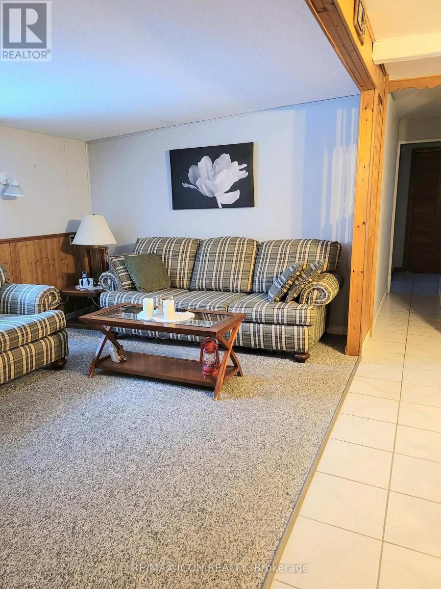 16 - 9839 Lakeshore Road, Lambton Shores, Ontario  N0M 1T0 - Photo 9 - X12795962
