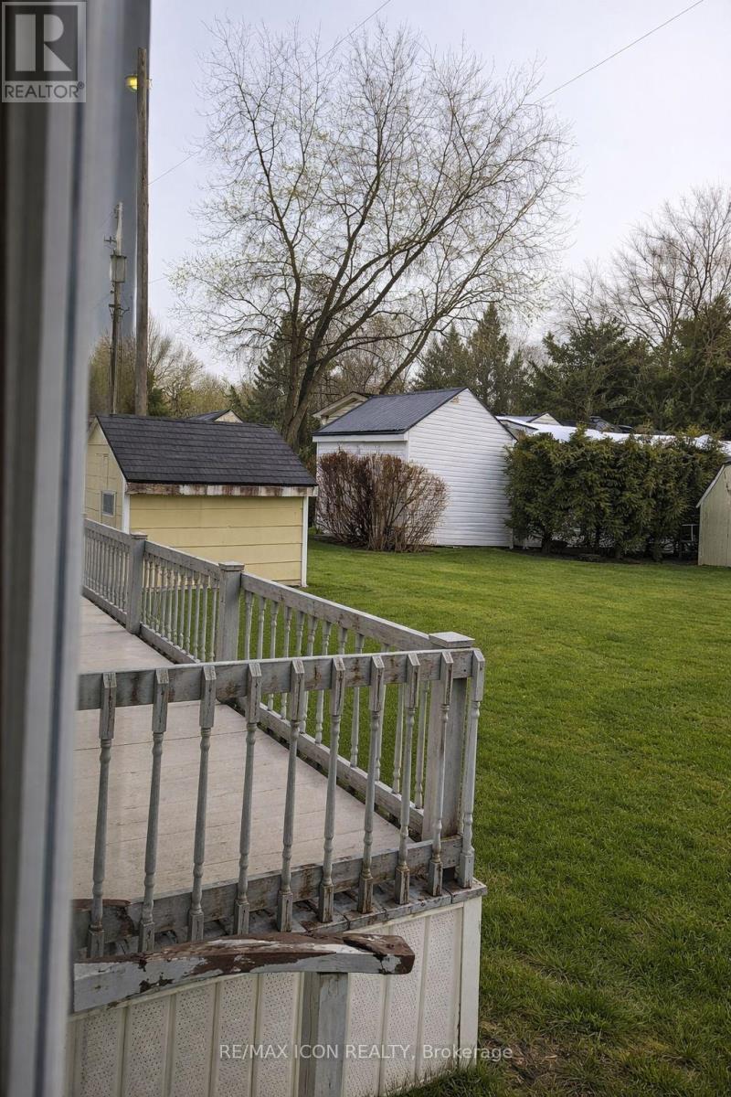 16 - 9839 Lakeshore Road, Lambton Shores, Ontario  N0M 1T0 - Photo 7 - X12795962