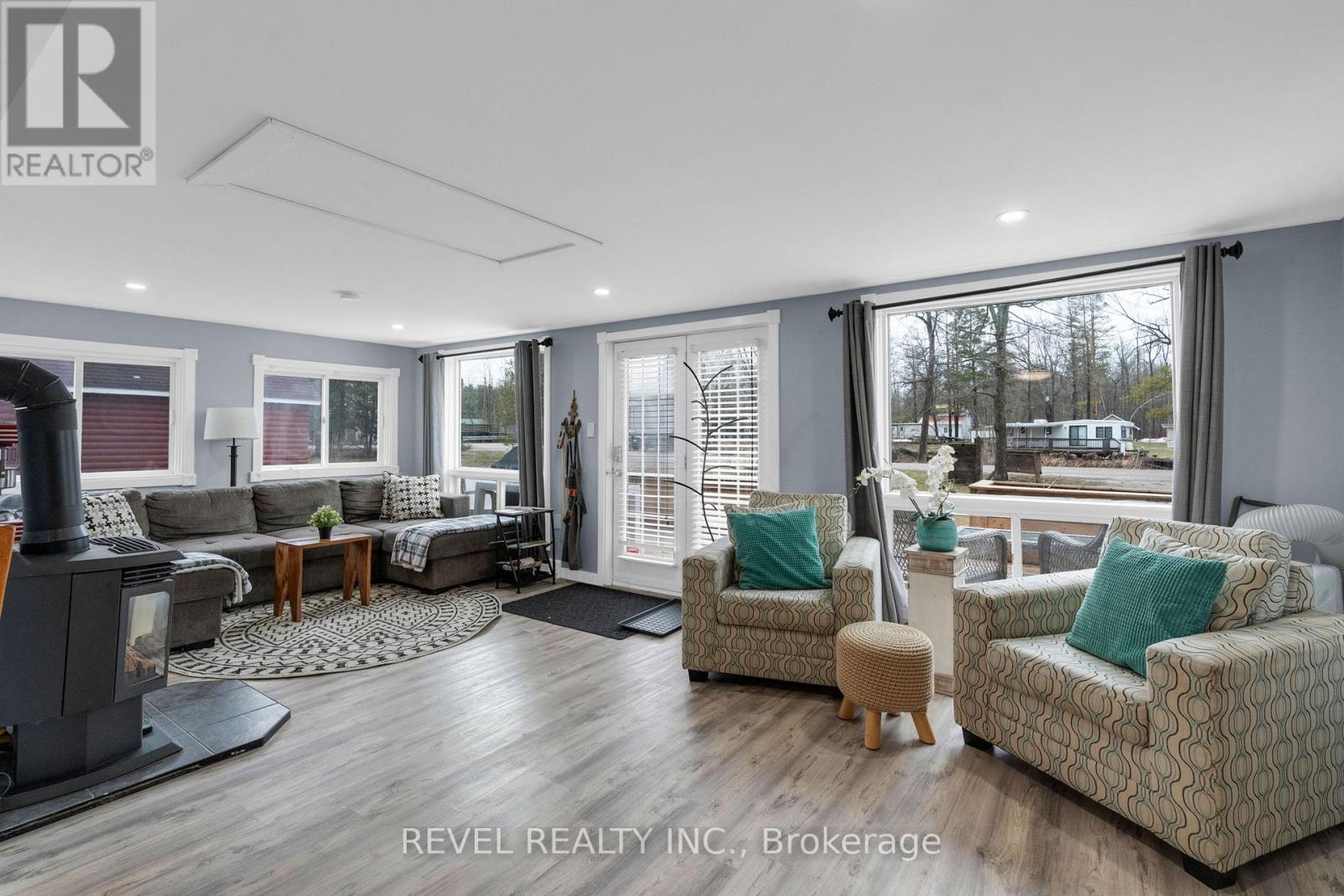 53 Playfair Drive, Tay, Ontario  L0K 2C0 - Photo 13 - S13008030