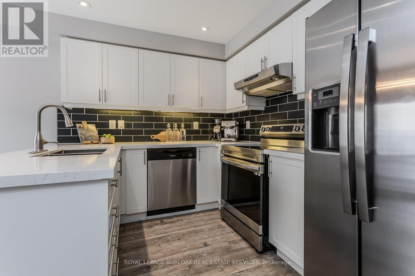 4077 Gunby Crescent, Burlington, Ontario  L7M 0A8 - Photo 7 - W13003134