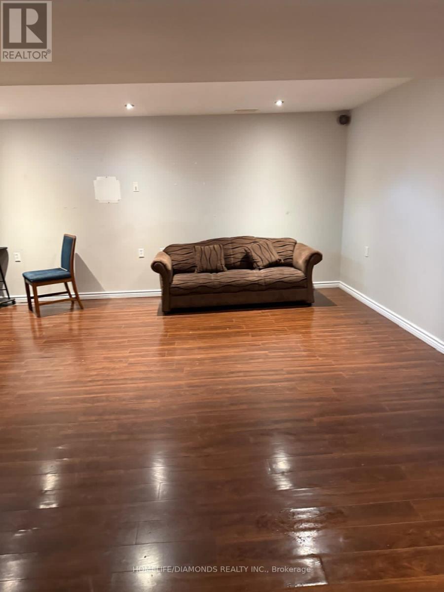 123 Oatfield Road, Brampton, Ontario  L6R 1Y6 - Photo 4 - W13003860